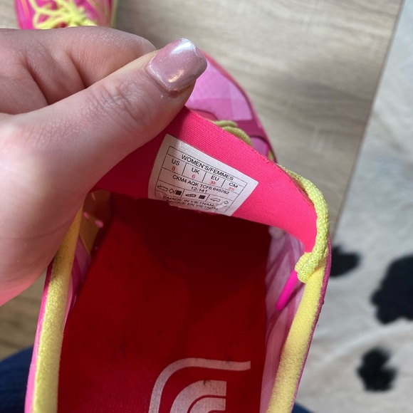 The North Face Ultra TR II Women's Trail Running Shoes Glo Pink, Chiffon Yellow - Picture 12 of 12